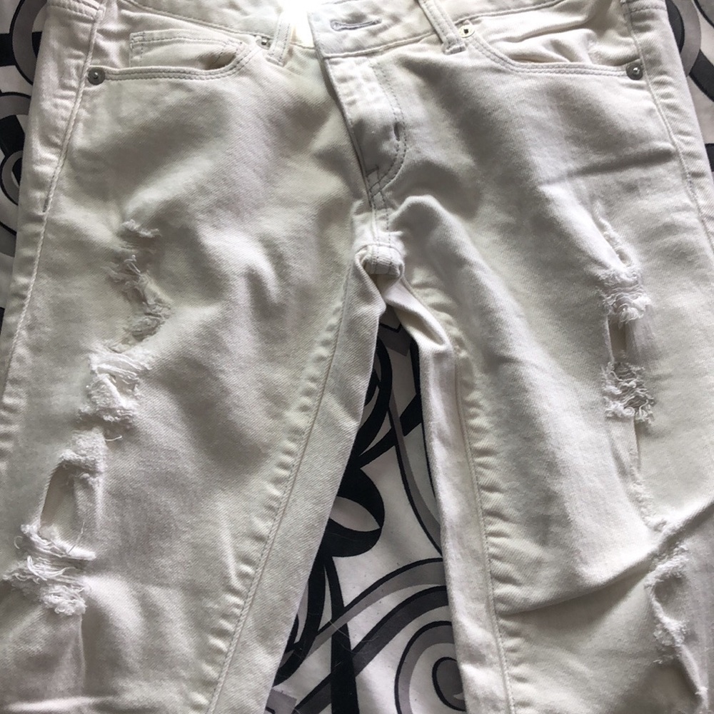 American Eagle distressed jeans size 2